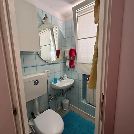 Terrace - 6th Floor Red-