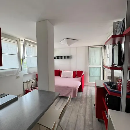 Apartment Terrace - 6th Floor Red- *